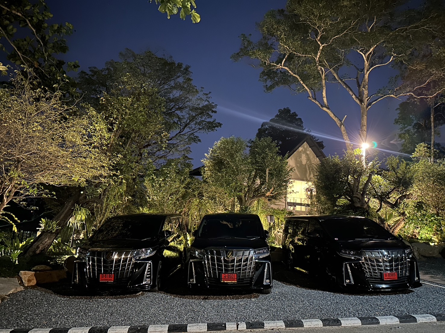 Alphard VAN Vip for rent in Phuket